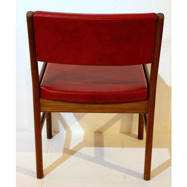 Mid 20th Century 1970s Set of 10 Mid-Century Modern English Side Chairs For Sale - Image 5 of 8