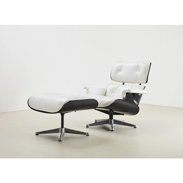 Set of Model 670 Lounge Chair and 671 Ottoman by Charles and Ray Eames by ICF for Herman Miller, 1960s-1970s For Sale - Image 13 of 13