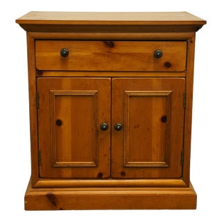 Altavista Lane America Collection of Museum of American Folk Art 24" Rustic Knotty Pine Cabinet Nightstand 757-32 For Sale