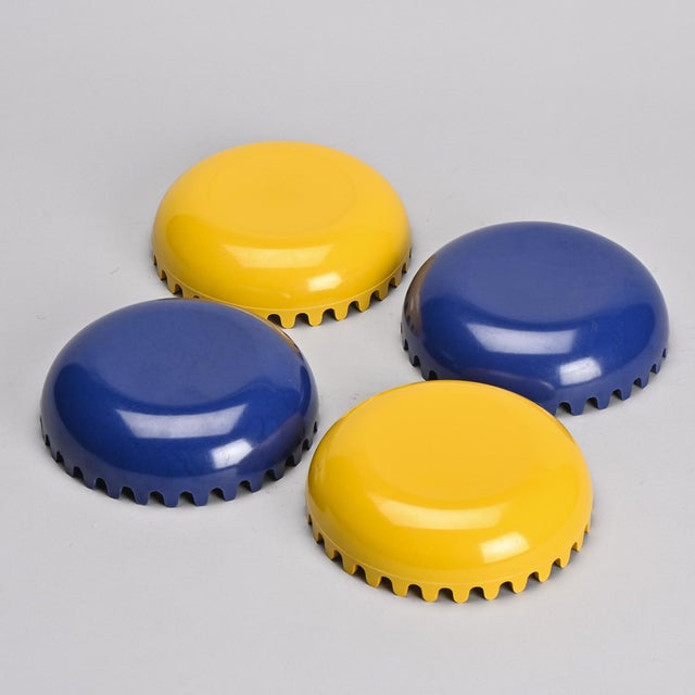 Plastic Clam Storage Boxes by Alan Fletcher, 1970, Set of 2 For Sale - Image 7 of 12