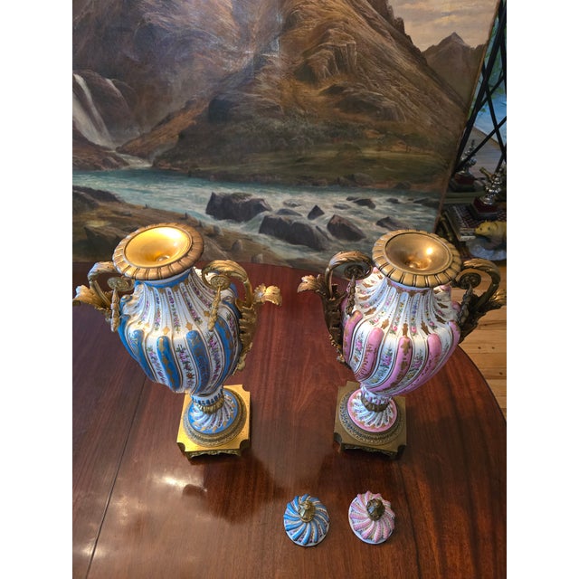 Antique Signed Sevres Pr Urns Raised Gold Roses For Sale - Image 13 of 14
