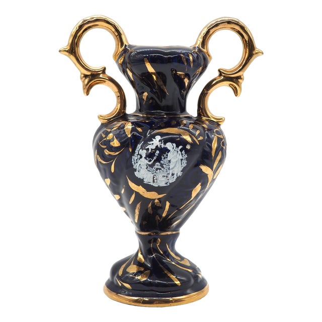 Italian Mid-Century Porcelain Vase in Capodimonte Style Italy 1970s. For Sale