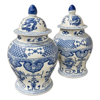 Mid-Century Chinese Export Blue and White Ceramic Pottery Ginger Jars - Pair For Sale