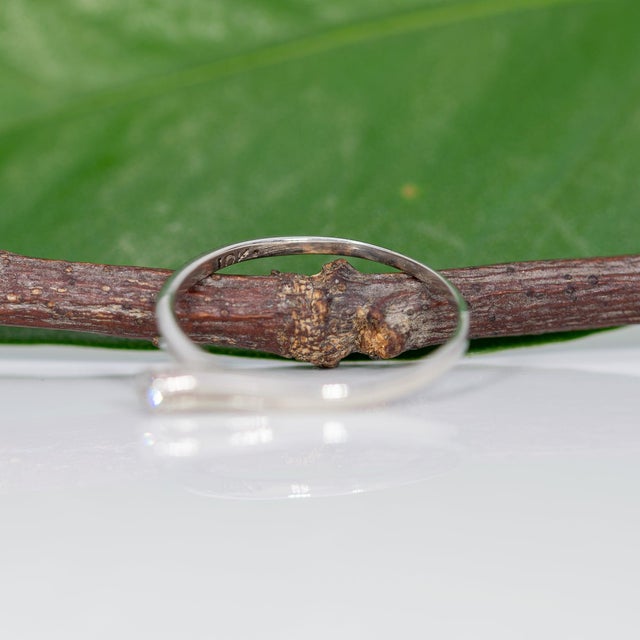 Diamond Estate Ring With Earth-Mined Diamond in Solid 10k Gold - Fine Jewelry, Size 6.25 For Sale - Image 9 of 9