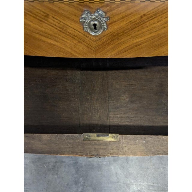 Vintage Transition Marquetry Commode For Sale - Image 4 of 10
