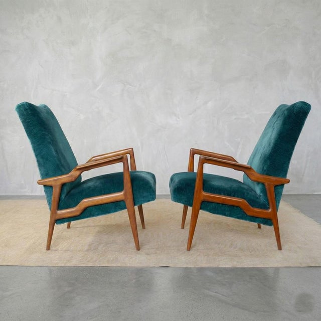 Armchairs in Curved Wood with Burgundy Velvet Upholstery by Osvaldo Borsani, 1960s, Set of 3, in Good conditions. Designed...