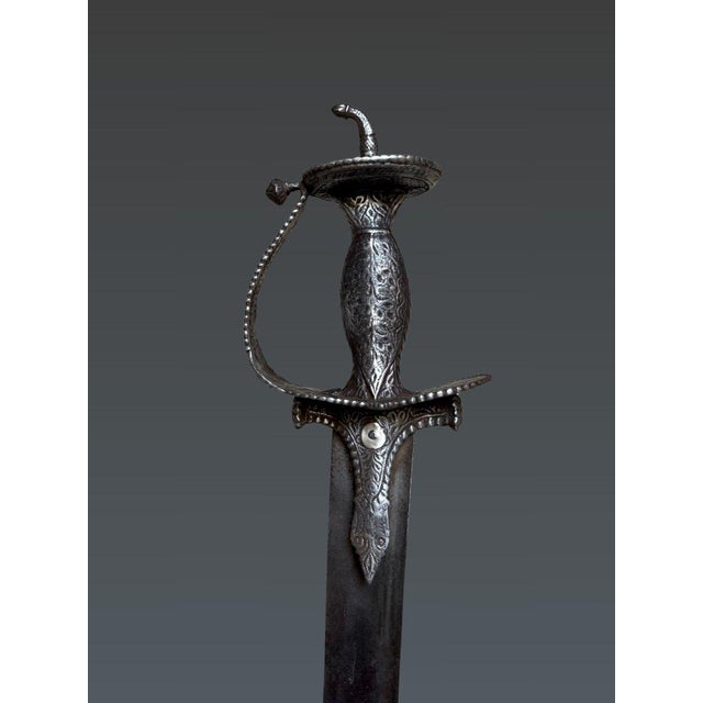 Asian Firangi-type saber with a Khanda hilt, India, 17th century For Sale - Image 3 of 7