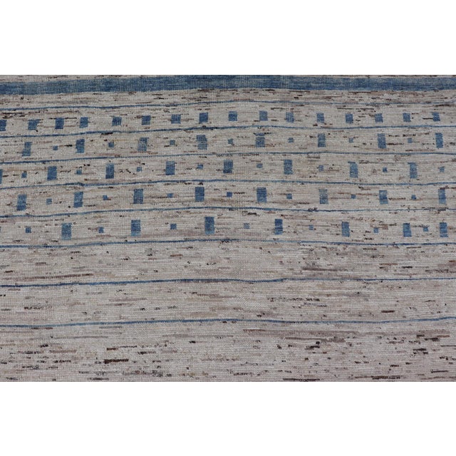 Cream Modern Hand-Knotted Rug in Wool With Sub-Geometric Design in Blue and Cream 10'6 X 14'2 For Sale - Image 8 of 12