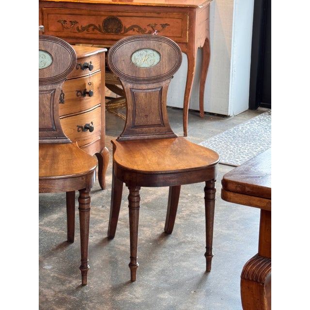19th Century Pair of 19th Century English Hall Chairs For Sale - Image 5 of 14