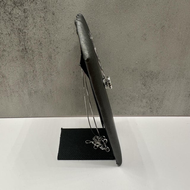 Contemporary Dancing Diamond Emerald & Diamond Necklace in 14kt White Gold – 18in, New For Sale - Image 3 of 5