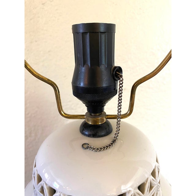 Vintage Blanc De Chine Reticulated Porcelain Table Lamp For Sale In Santa Fe - Image 6 of 6