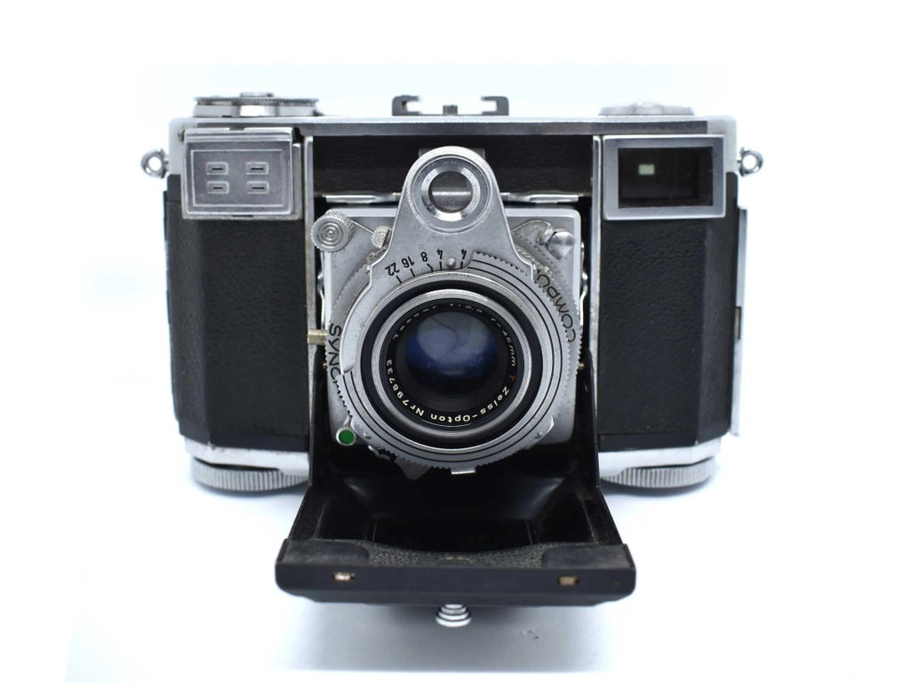Mid 20th Century Folding Zeiss Ikon Contessa Stuttgart Second