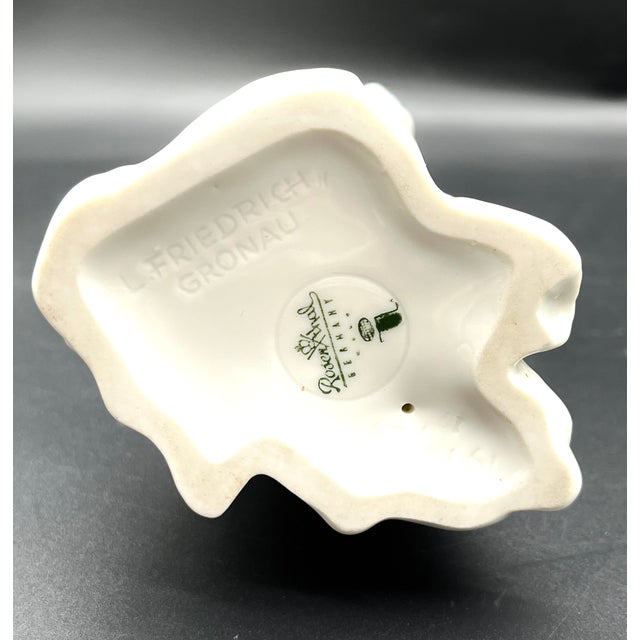 Porcelain Figurine Florentine Woman Model 1915/29 by L. Friedrich Gronau for Rosenthal, 1975 For Sale - Image 14 of 17