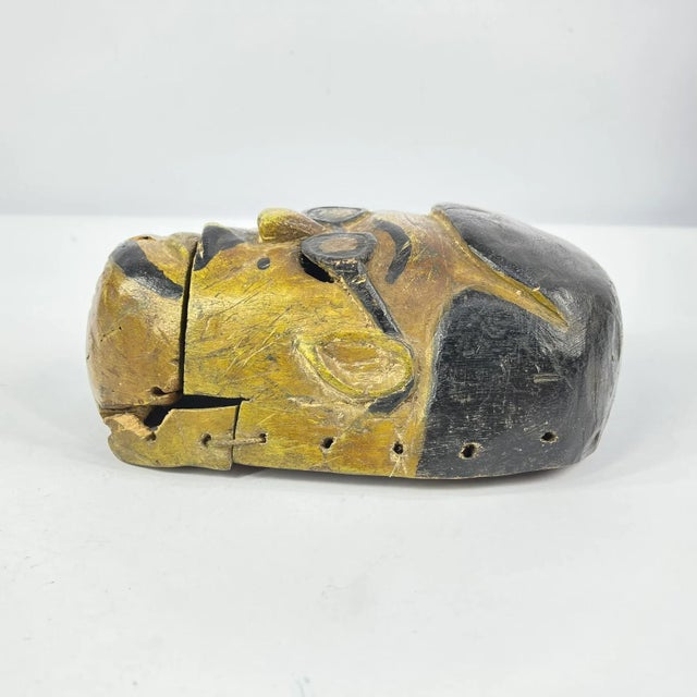 Early 20th Century Early 20th Century Ogoni Wood Colonial Mask Movable Broken Jaw Nigeria MATTER COLLECTION For Sale - Image 5 of 6