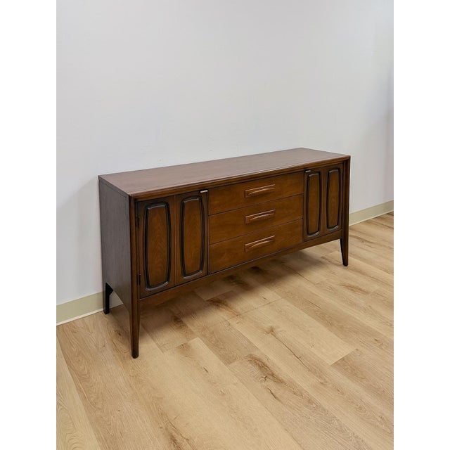 Mid-Century Modern Broyhill Emphasis MCM Credenza Sideboard Rare Vintage Collector Retro Furniture For Sale - Image 3 of 13