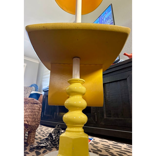 Vintage Italian Table Lamp W/Original Shade & Slot for Books / Media: Brady Bunch Mod Style For Sale - Image 15 of 16
