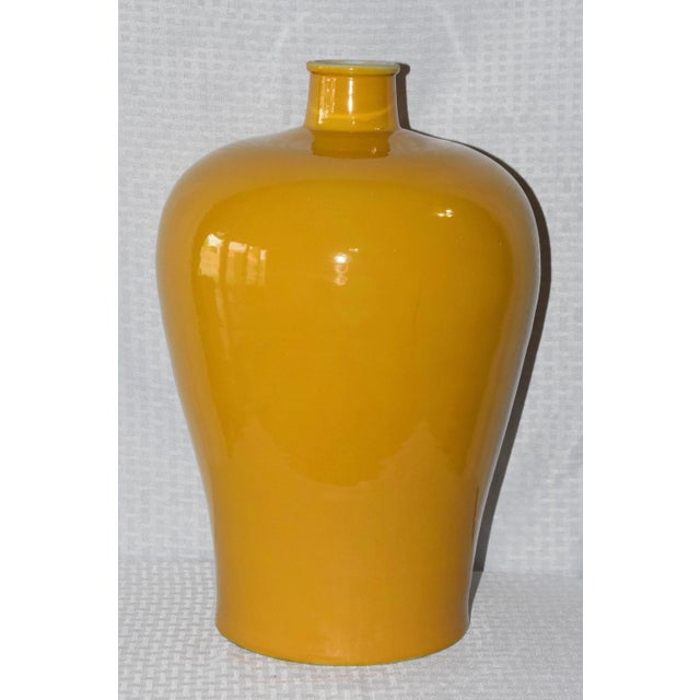 Vintage Chinese Monochrome Egg Yolk Yellow Glaze Vase For Sale - Image 4 of 6