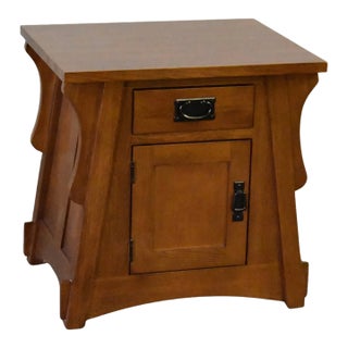 Mission Crofter Nightstand / End Table - Micheal Cherry For Sale
