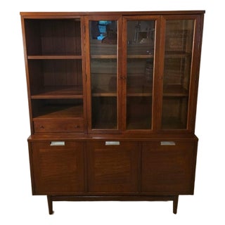 Merton Gershun for American of Martinsville Accord Vintage MCM China Cabinet C. 1960s For Sale