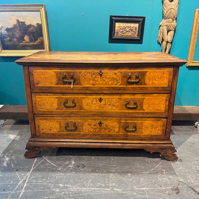 Antique Louis XIV Walnut Chest of Drawers with Boxwood Inlays, Lombardy, Late 17th Century, 1600s For Sale - Image 9 of 16