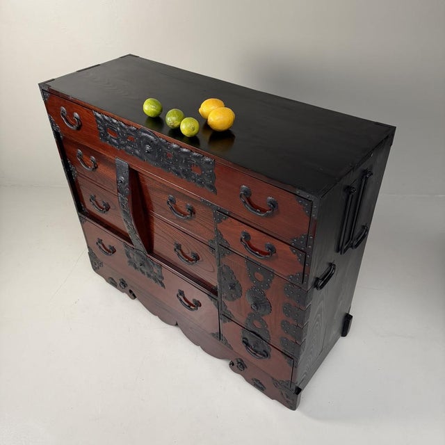 Traditional Japanese Iwayado Kuruma-Dansu on Wooden Wheels, 1960s For Sale - Image 16 of 18