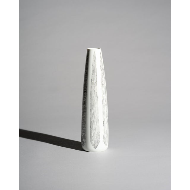 Hutschenreuther Porcelain Vases by Hans Theo Baumann & Cuno Fischer, Germany, 1960s, Set of 2 For Sale - Image 16 of 18