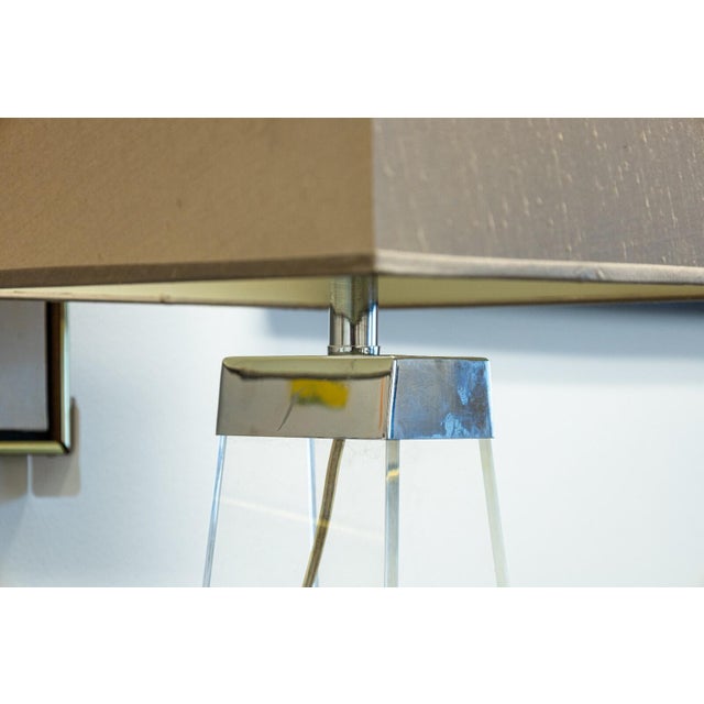 1980s Vintage 1980s Lucite Table Lamp With Chrome Accents 1980's For Sale - Image 5 of 6