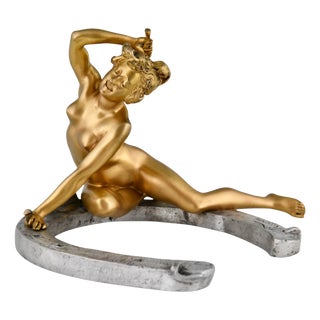 Georges Recipon, Nude Sculpture on Horseshoe, 1896, Bronze For Sale