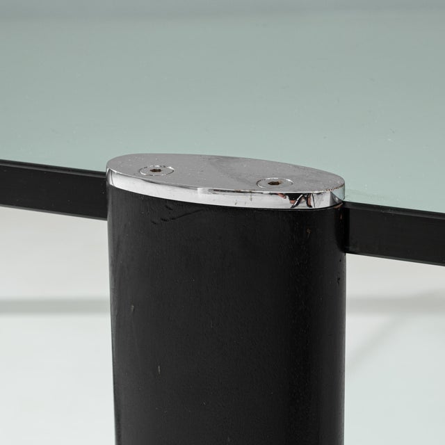 This 20th Century Italian glass coffee table combines clean modern lines with subtly sculptural elements. The thick...