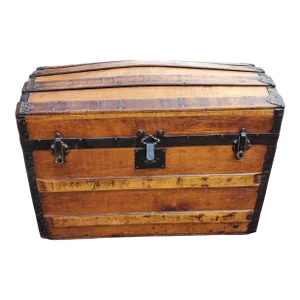 Early 20th Century Refinished American Rolling Pine Blanket Chest Storage Trunk