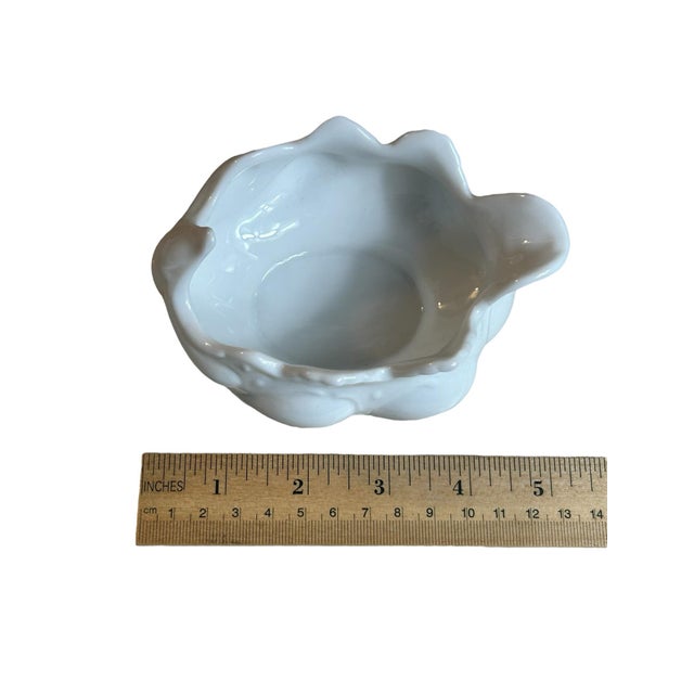 Rococo Mid 20th Century White Porcelain Scalloped Gravy Boat Creamer Sauce Bowl Trinket Dish, Japan For Sale - Image 3 of 7