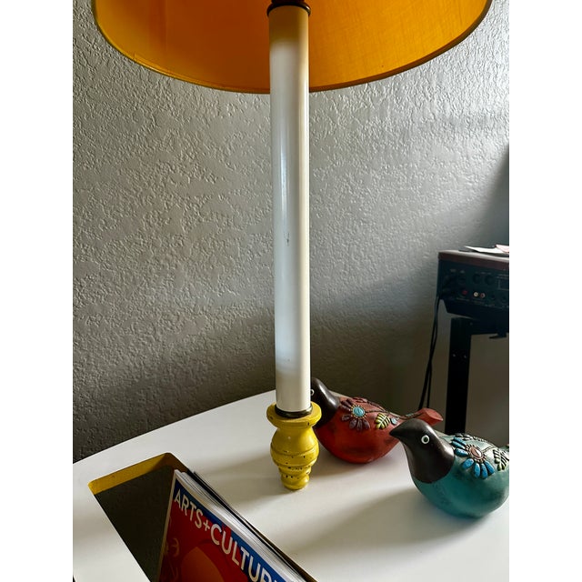 Yellow Vintage Italian Table Lamp W/Original Shade & Slot for Books / Media: Brady Bunch Mod Style For Sale - Image 8 of 16