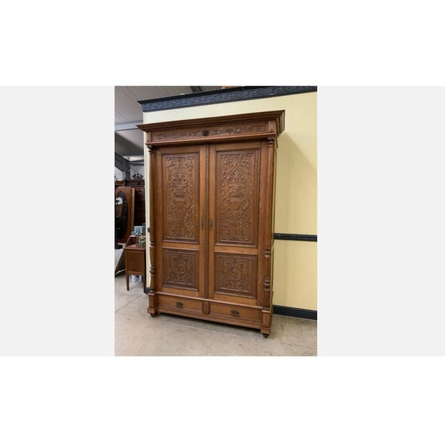 Age: circa 1880 Wood type: solid oak Condition: very good, meticulously maintained, fully restored original condition...