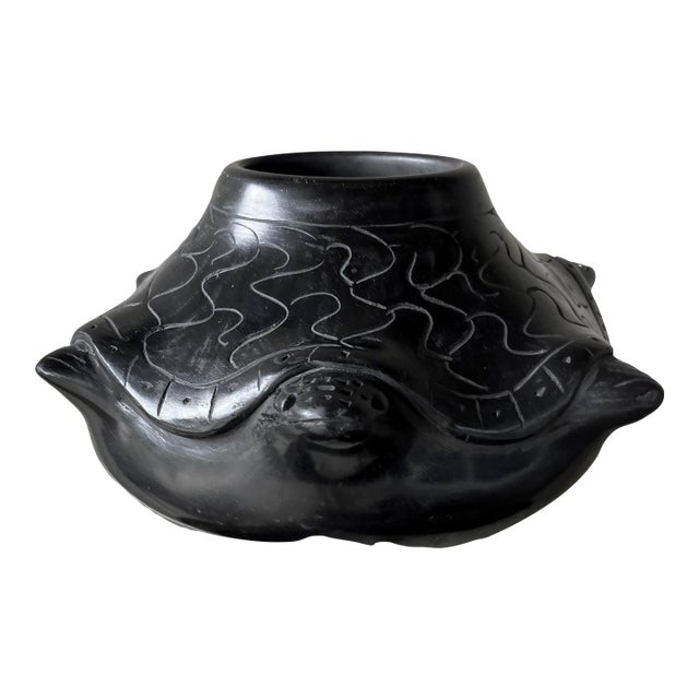 Late 20th-Century Barro Negro Pottery (Black Clay) Roly Poly Turtle Vessel - Oaxaca, Mexico For Sale