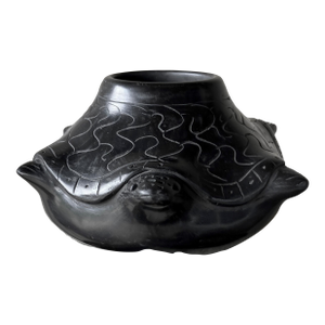 Late 20th-Century Barro Negro Pottery (Black Clay) Roly Poly Turtle Vessel - Oaxaca, Mexico