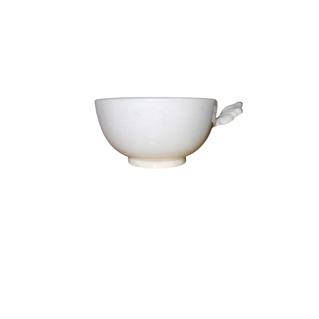 Circa 1785 Caughley blue and white porcelain syllabub cup in fisherman pattern. Also referenced as wine taster, caddy...