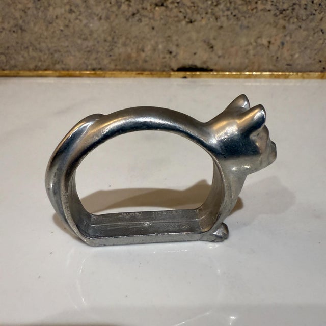 Silver Modern Aluminum Napkin Rings Cat Set of Eight (8) For Sale - Image 8 of 9