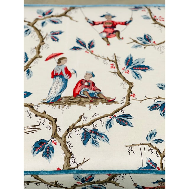 Eggshell Large 1980s Billy Baldwin Style X Bench in Brunschwig & Fils Tassinari For Sale - Image 8 of 8