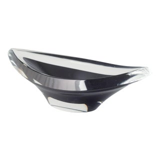 Vintage Swedish Boat Shaped Bowl in Clear and Black Art Glass from Kosta Boda, 1970s For Sale
