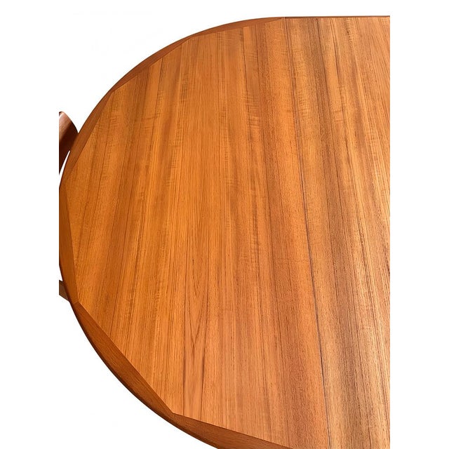 Danish Round and Oval Extendable Dining Table in Teak by Ib Kofod-Larsen for Faarup Møbelfabrik, 1960s For Sale - Image 18 of 18