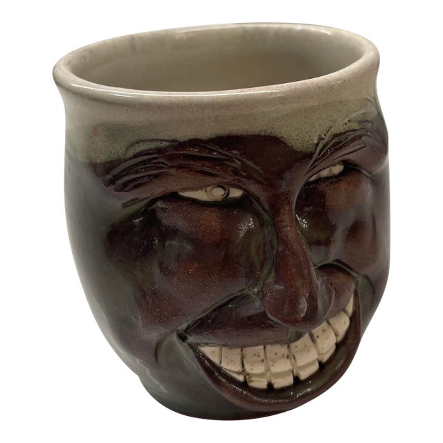 1990s Tate Walton Pottery || Ceramic Face Mug For Sale
