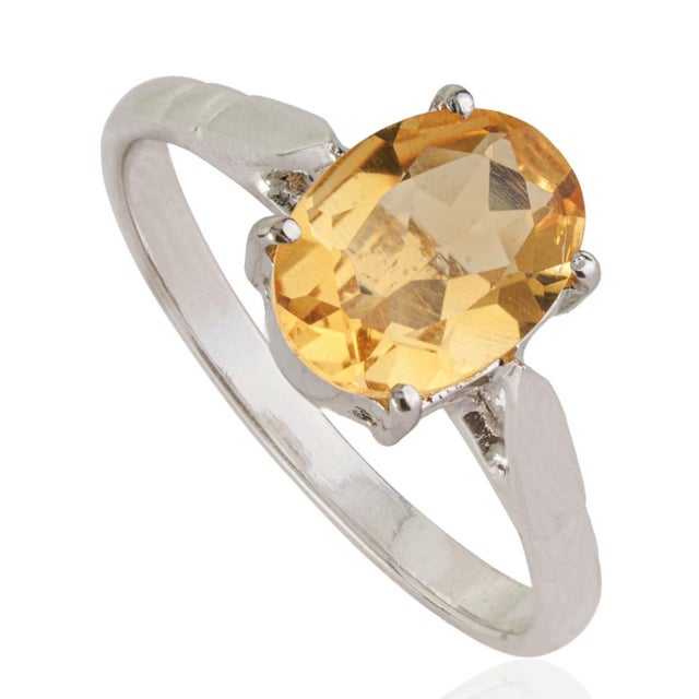 Contemporary Prong Set Solitaire 6.4 Ct Citrine Silver Jewelry Set - Ring Pendant & Earrings, 4 Pieces For Sale - Image 3 of 14