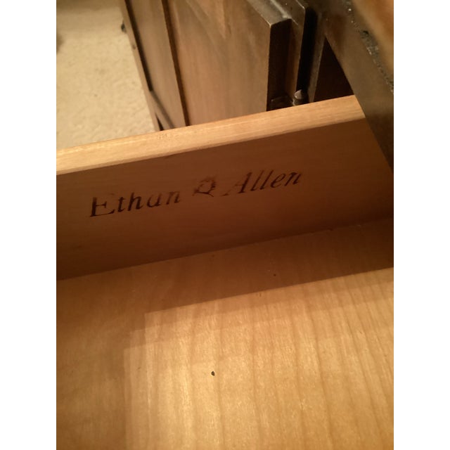 Vintage 1970’s Ethan Allen Lighted Maple China Cabinet/Hutch With Adjustable Glass Shelves For Sale - Image 11 of 11