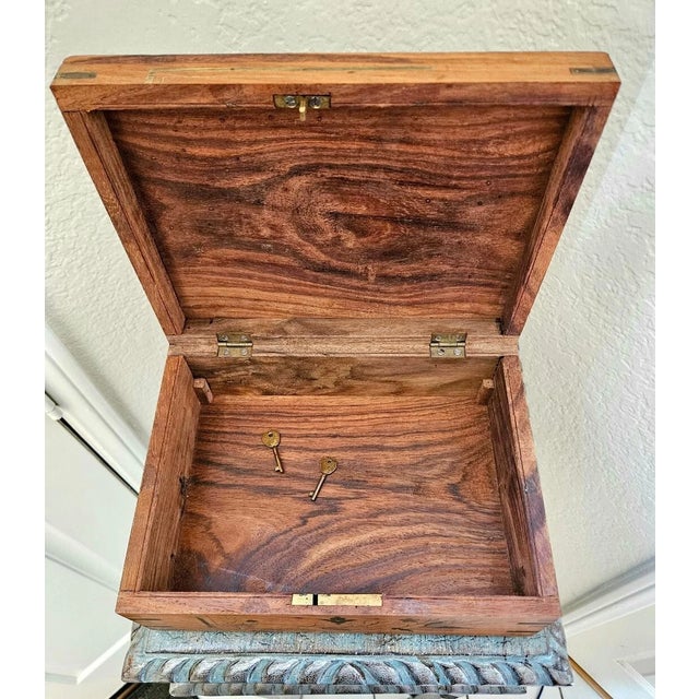 1980s 1980s Rosewood Vanity Box With Brass Inlay W/ Keys. For Sale - Image 5 of 6
