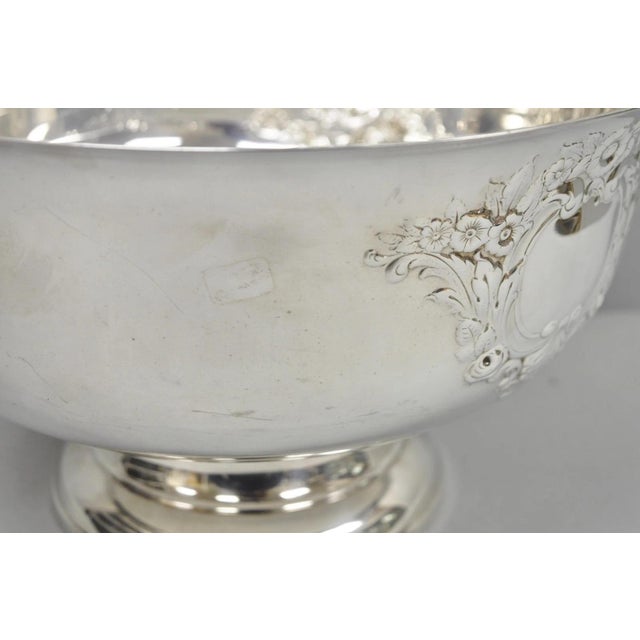 Metal Mid 20th Century Victorian Floral Repousse Silver Plated Punch Bowl Champagne Chiller Ice Bucket For Sale - Image 7 of 14