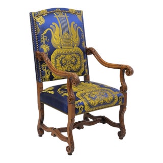 19th-Century Neoclassical French Walnut Armchair For Sale