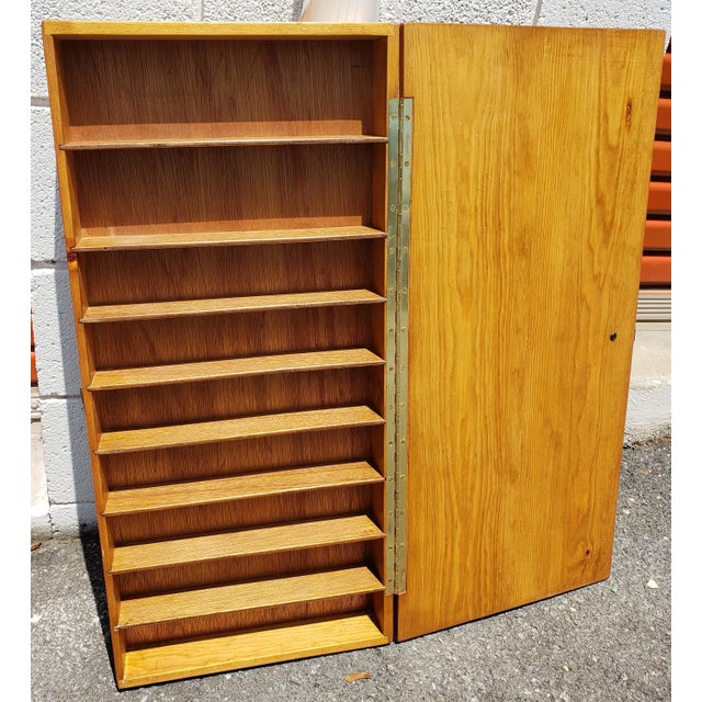 Late 20th Century Amish Hand-Crafted Pine Wall Cabinet For Sale In Washington DC - Image 6 of 6