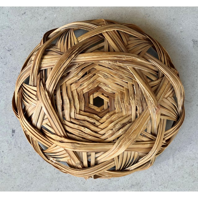 Mid 20th-Century Polish Tatza-Influenced Plaited Weave Rattan Center Star Shallow “Bowl Basket” For Sale - Image 17 of 18