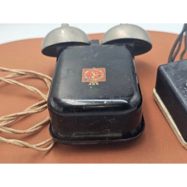 1930s, Elektrisk Bureau telephone bell, dimensions: height 15.5 cm, width 13.6 cm, depth 6.5 cm.