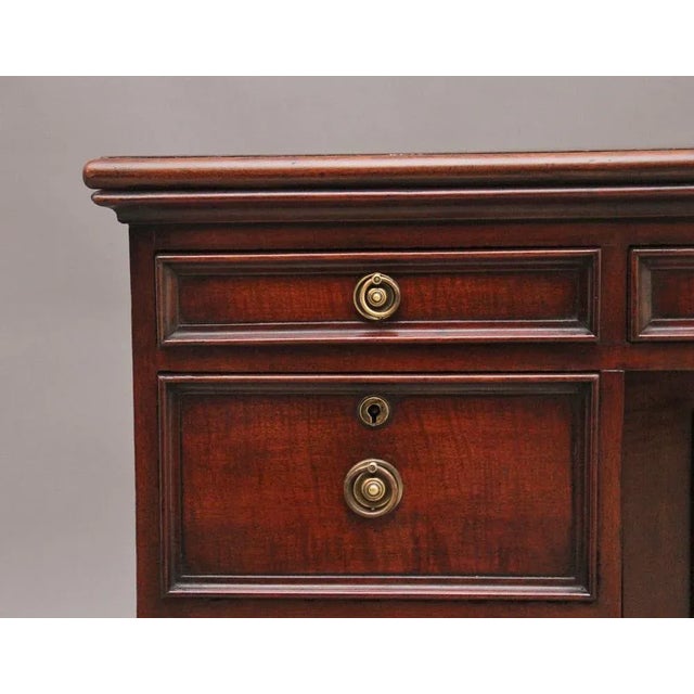 Black Early 19th Century Mahogany Kneehole Desk, 1830s For Sale - Image 8 of 12
